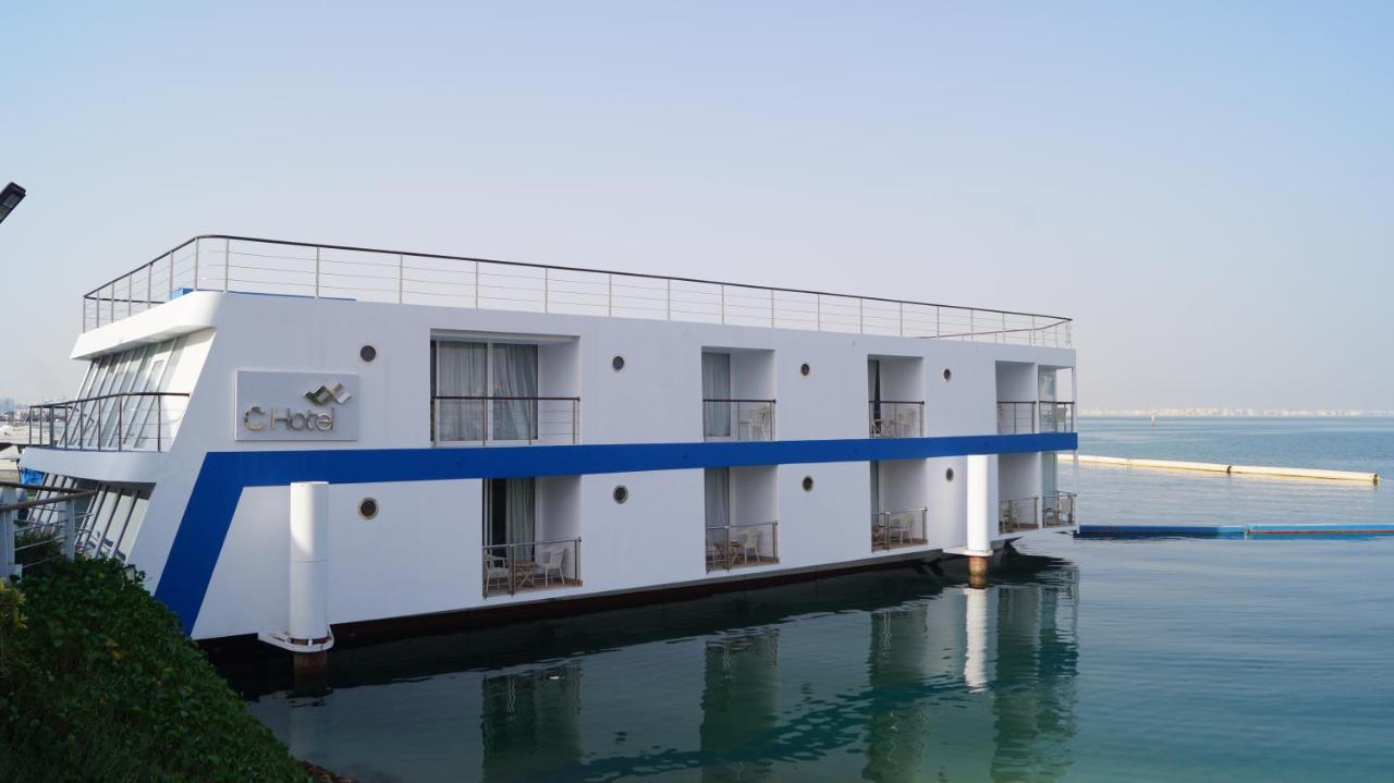 C Hotel Manama Exterior foto